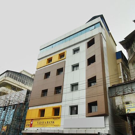 Oyo 15909 The Traders Hotel Mangalore Exterior photo