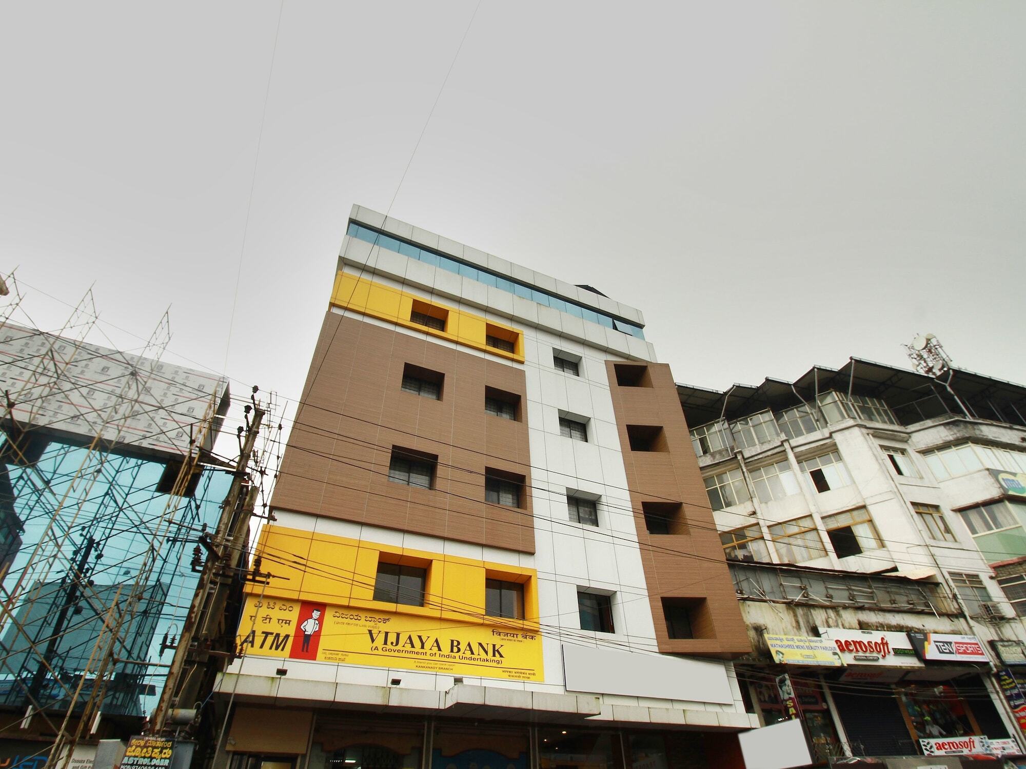 Oyo 15909 The Traders Hotel Mangalore Exterior photo